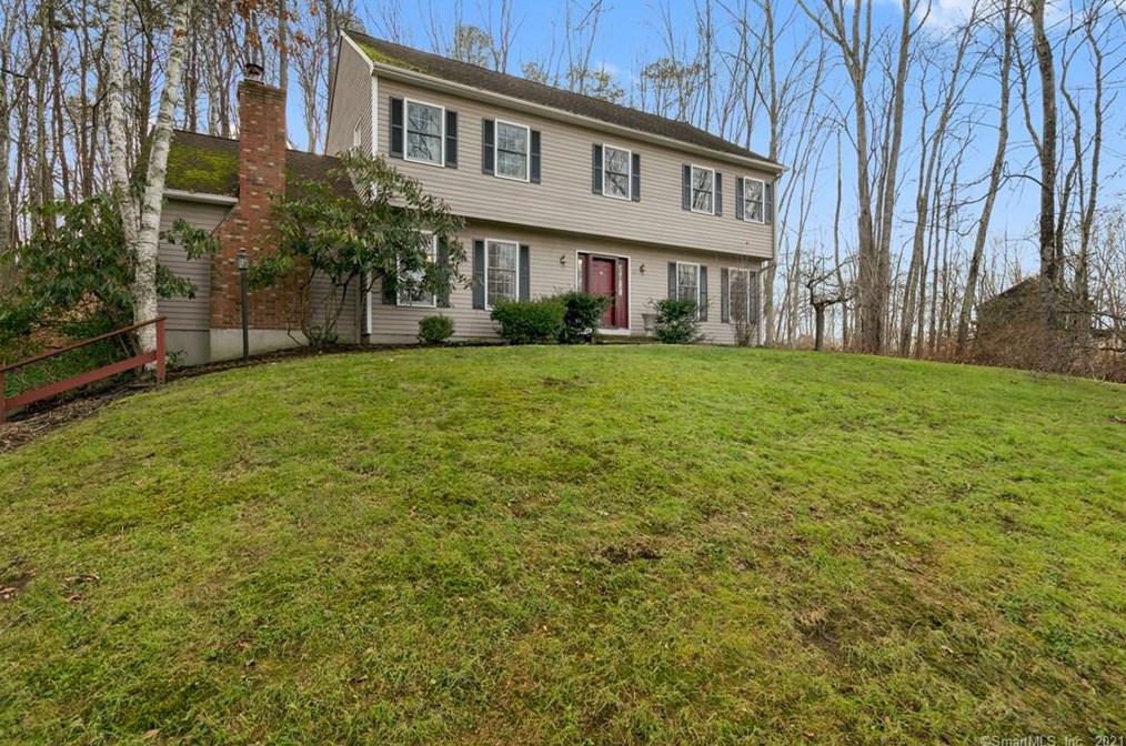 10 Quail Ridge Rd, Gaylordsville, CT 06755