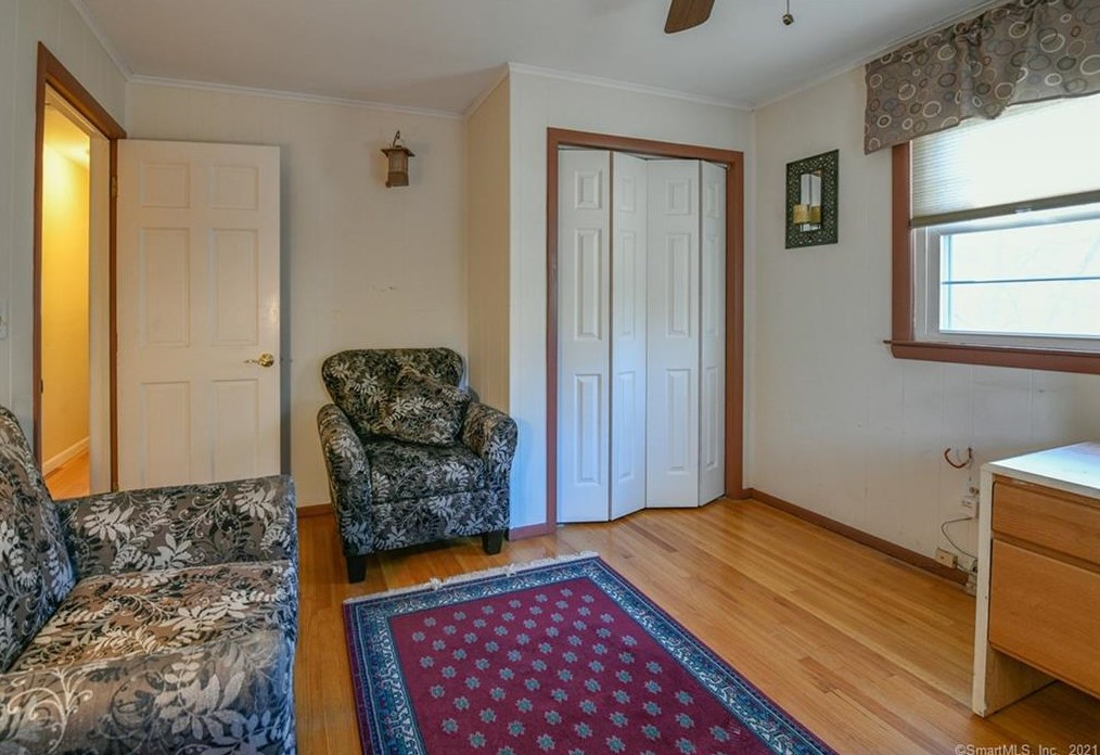 15 Elizabeth Rd, New Haven CT 06514-3203 exterior