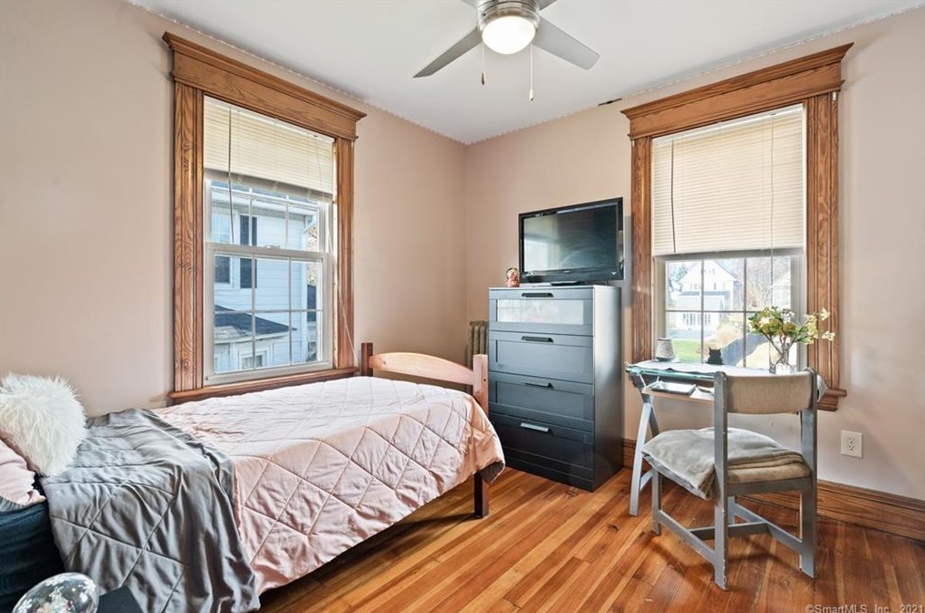 108 Freeman Ave, Stratford CT  06614-4021 exterior