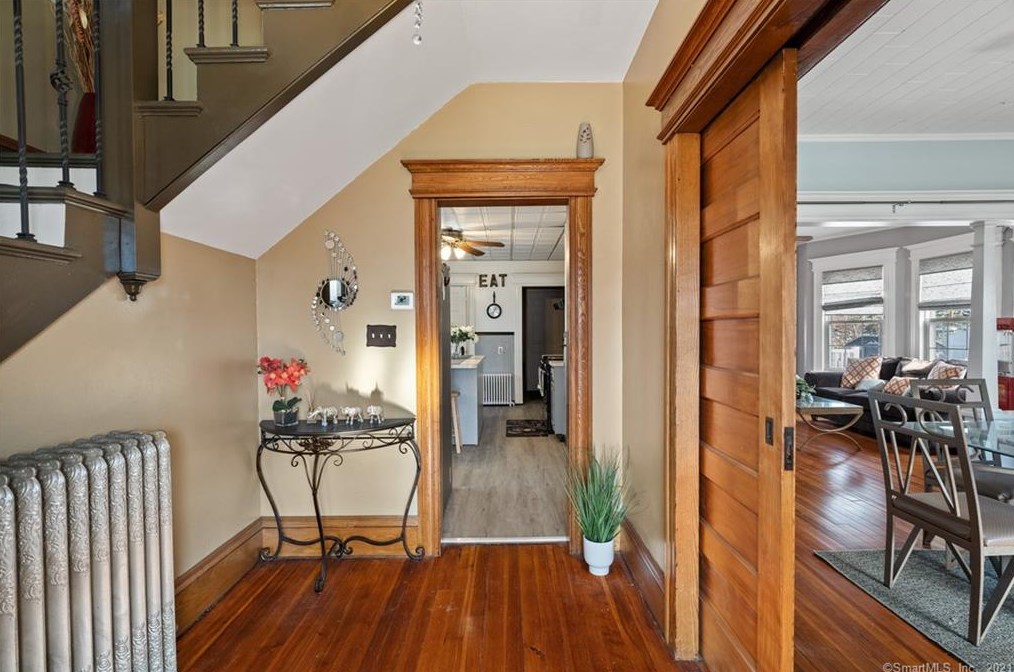 108 Freeman Ave, Stratford CT  06614-4021 exterior