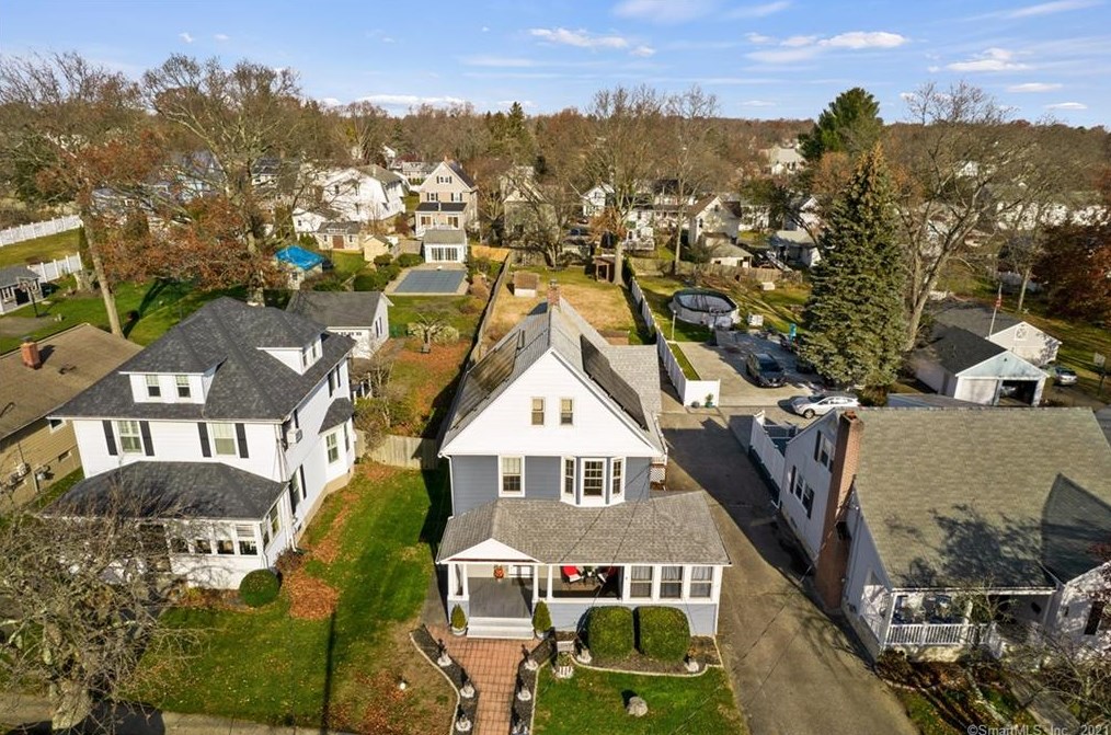 108 Freeman Ave, Stratford CT  06614-4021 exterior