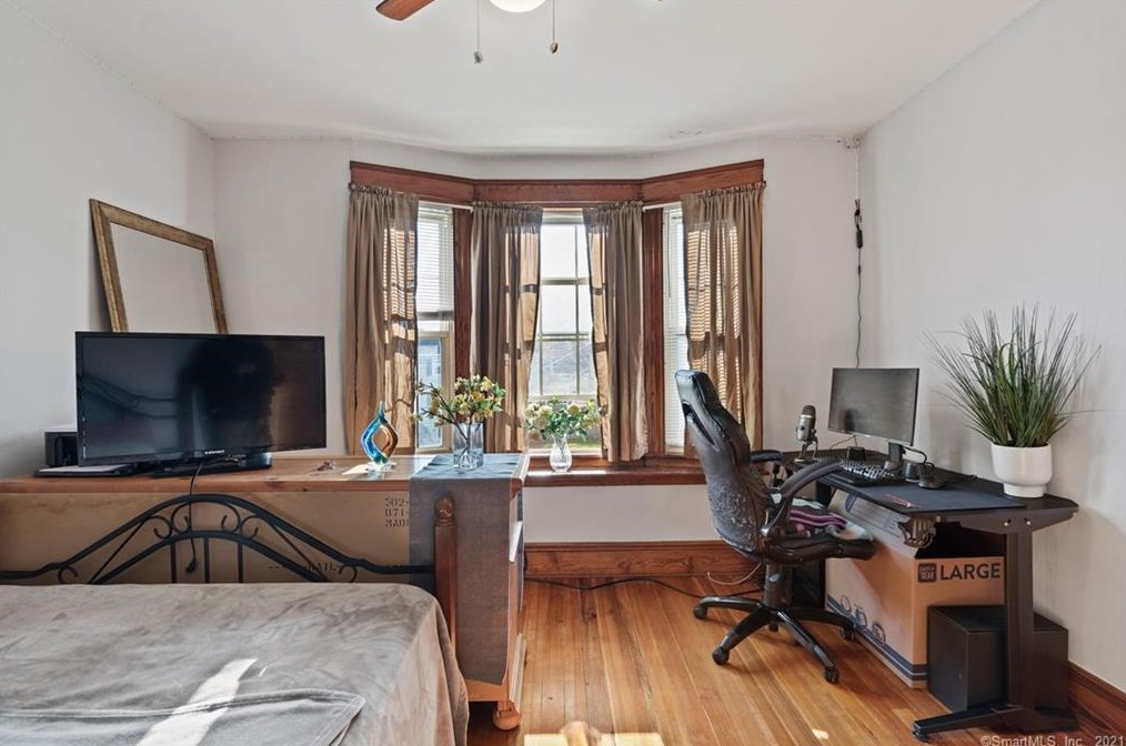 108 Freeman Ave, Stratford CT  06614-4021 exterior