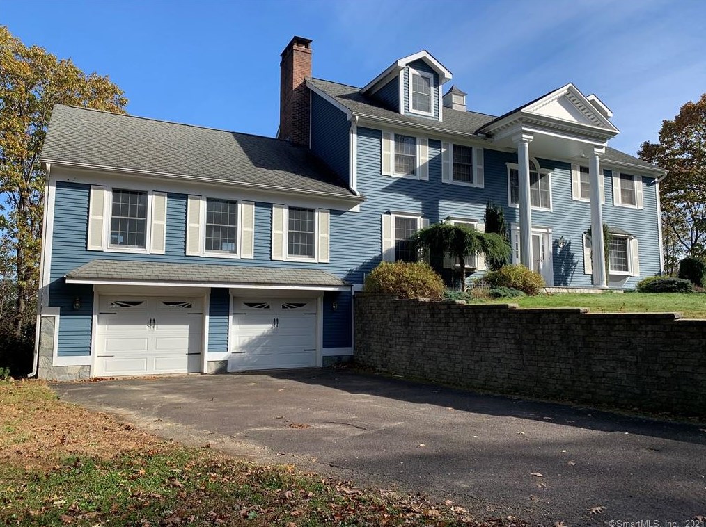 38 Merriman Ln, Waterbury, CT 06712