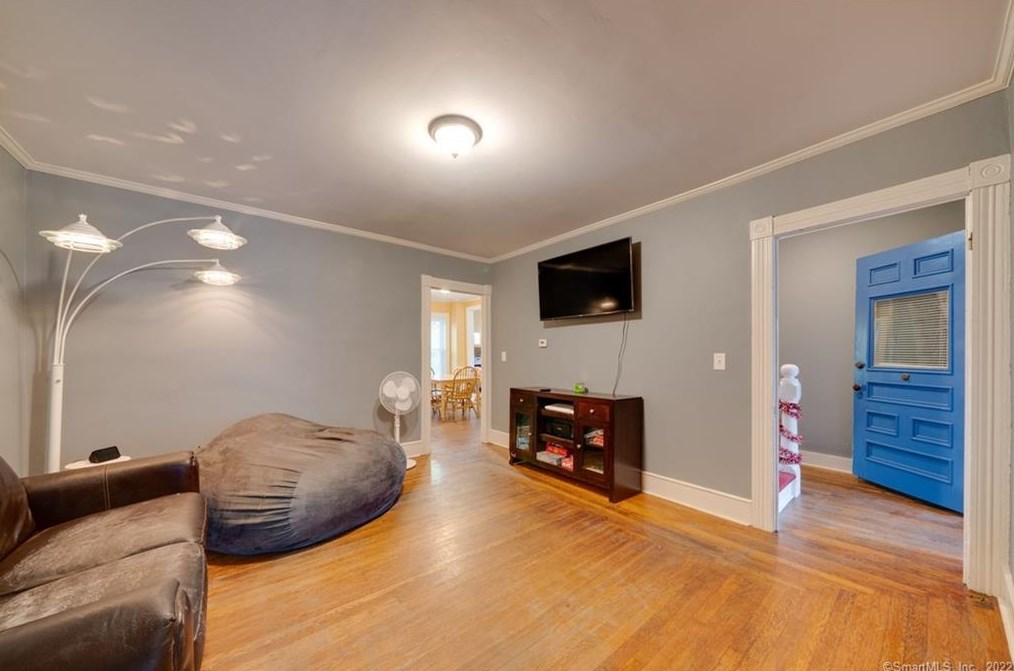286 Summit St, Chestnut Hill CT  06226-2334 exterior
