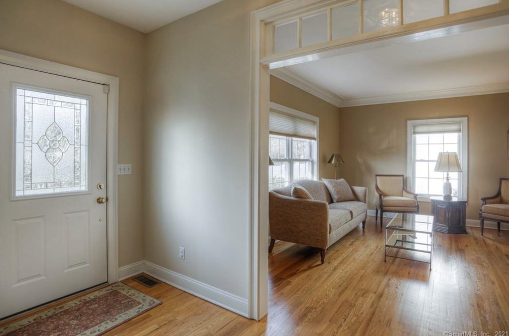 149 Reid St, Fairfield, CT 06824-3442