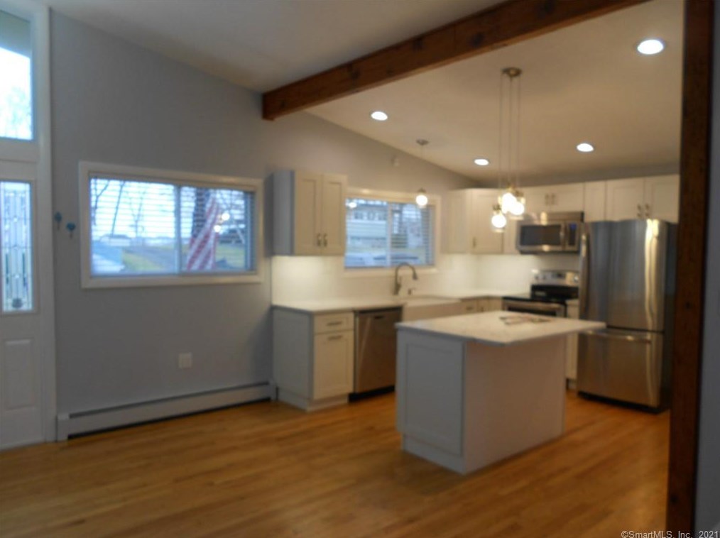 36 Briarwood Dr, Fenwick, CT 06475