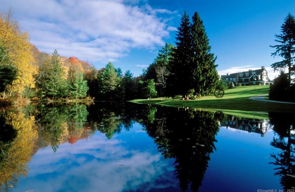 2080 S Undermountain Rd, Sheffield, MA 01257