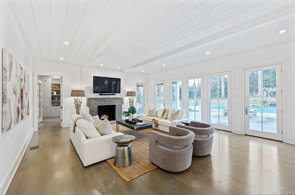 9 Burr Farms Rd, Westport CT 06880 exterior