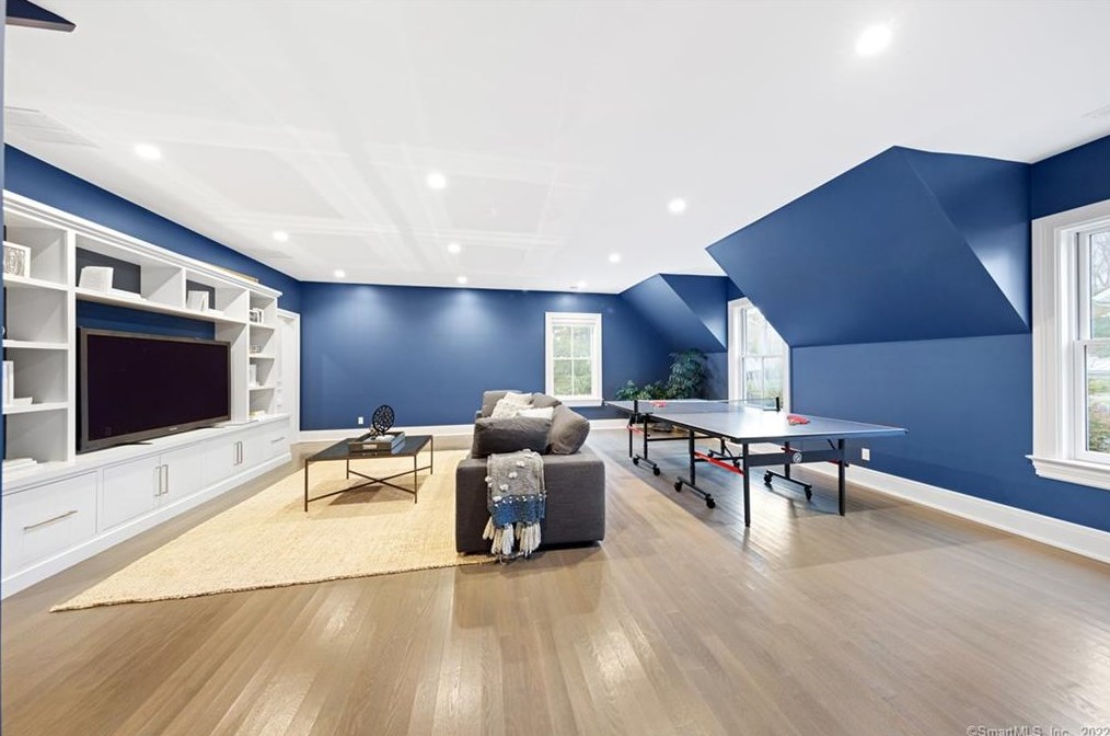 9 Burr Farms Rd, Westport CT 06880 exterior