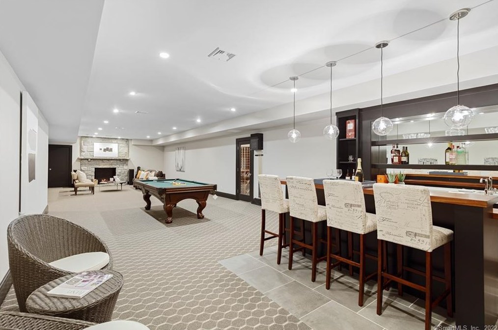 9 Burr Farms Rd, Westport CT 06880 exterior