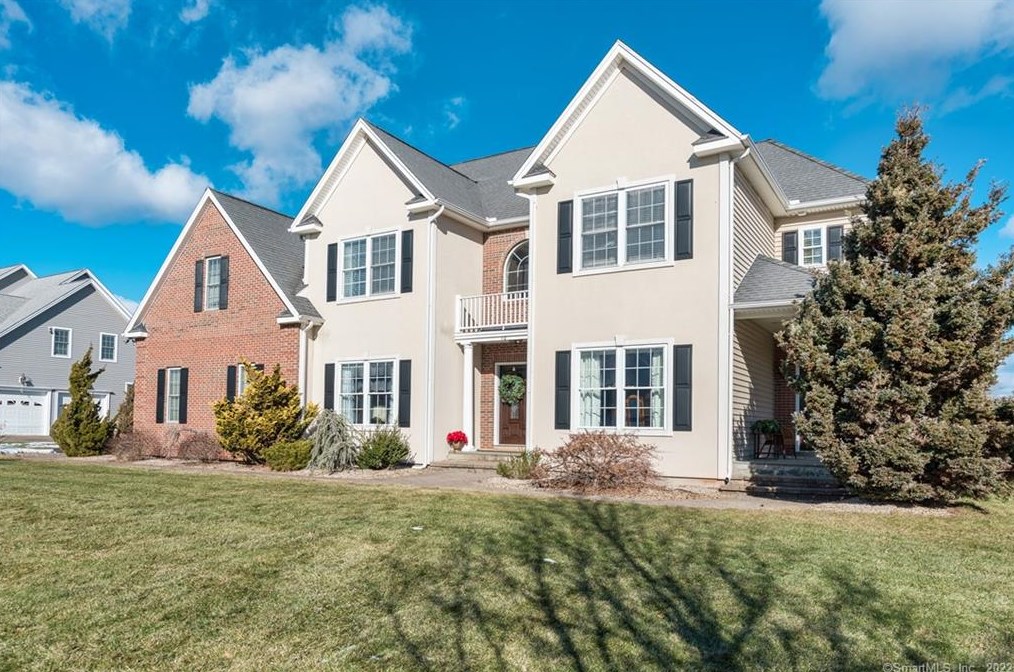 10 Congress Dr, Cromwell, CT 06416-1664