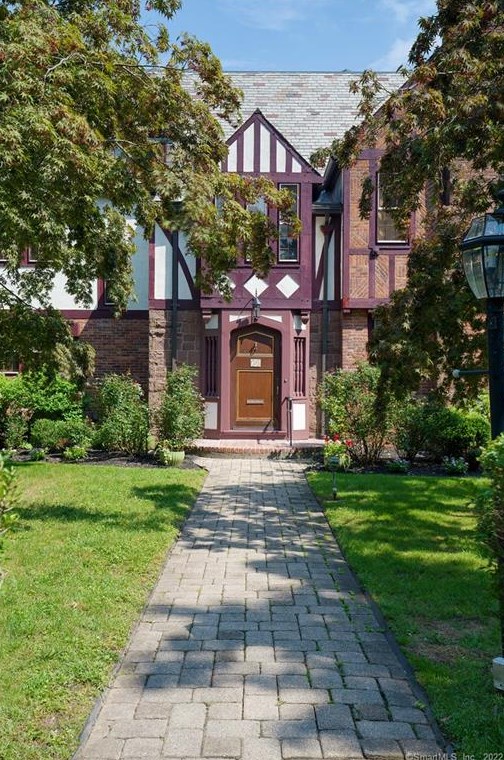 54 Terry Rd, Hartford, CT 06105-1109