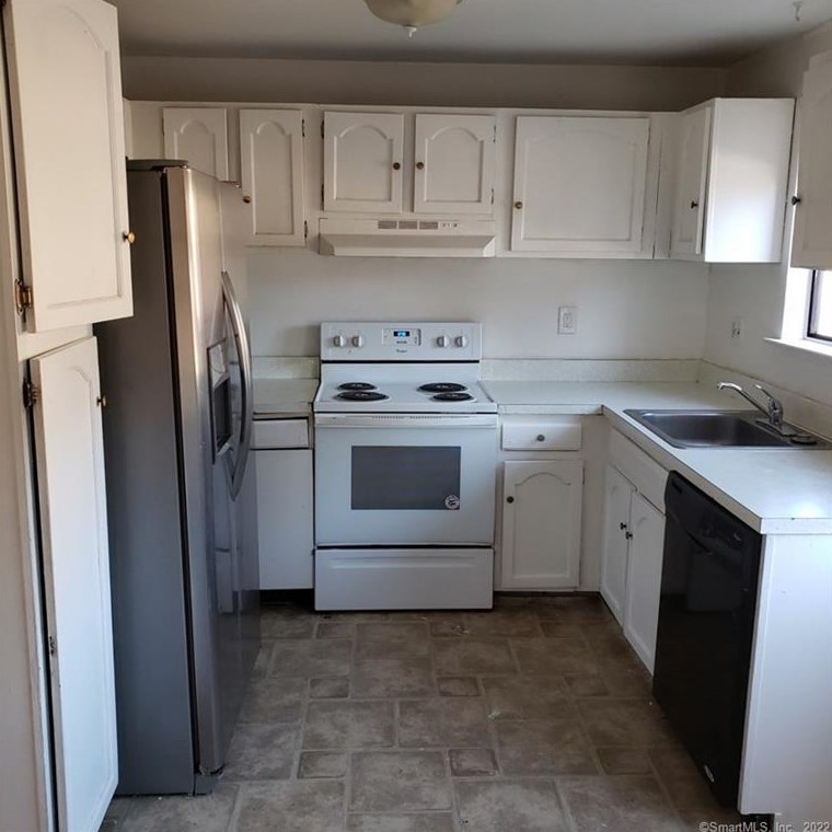523 Blackstone Vlg #523, Meriden, CT 06450