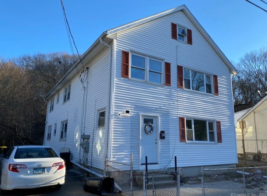 252 N State St, Ansonia, CT 06401