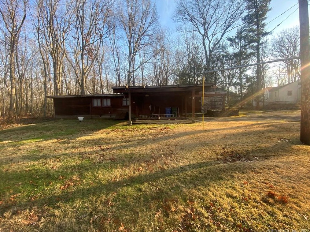 1319 Dunbar Hill Rd, New Haven, CT 06514 exterior