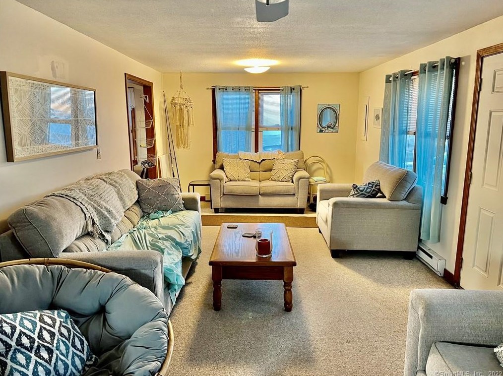 9 Bliss St, Fenwick, CT 06475