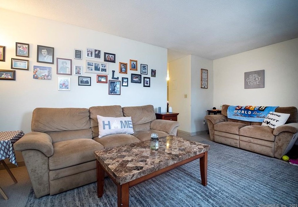 10 Miles Ave, New Haven, CT 06525