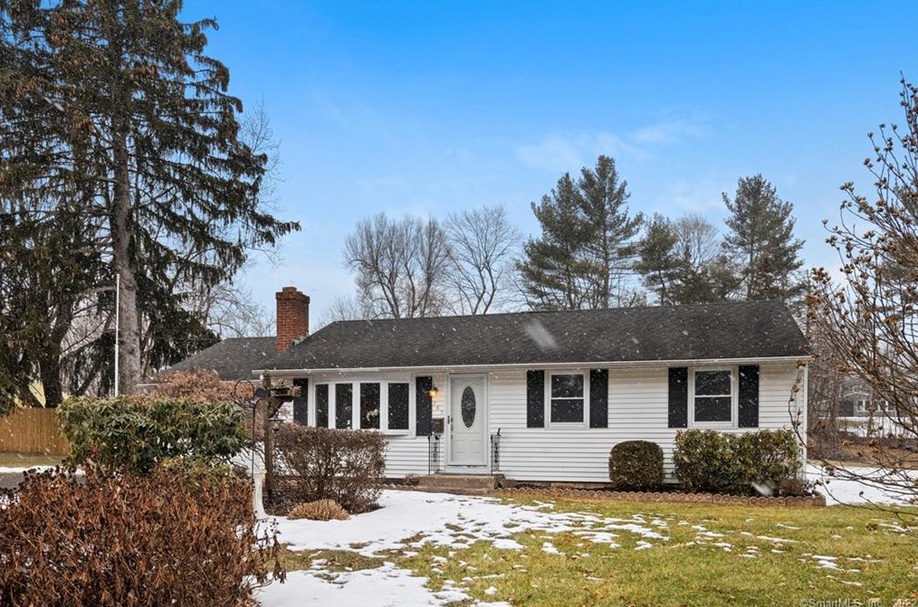 563 Graham Rd, Wapping, CT 06074