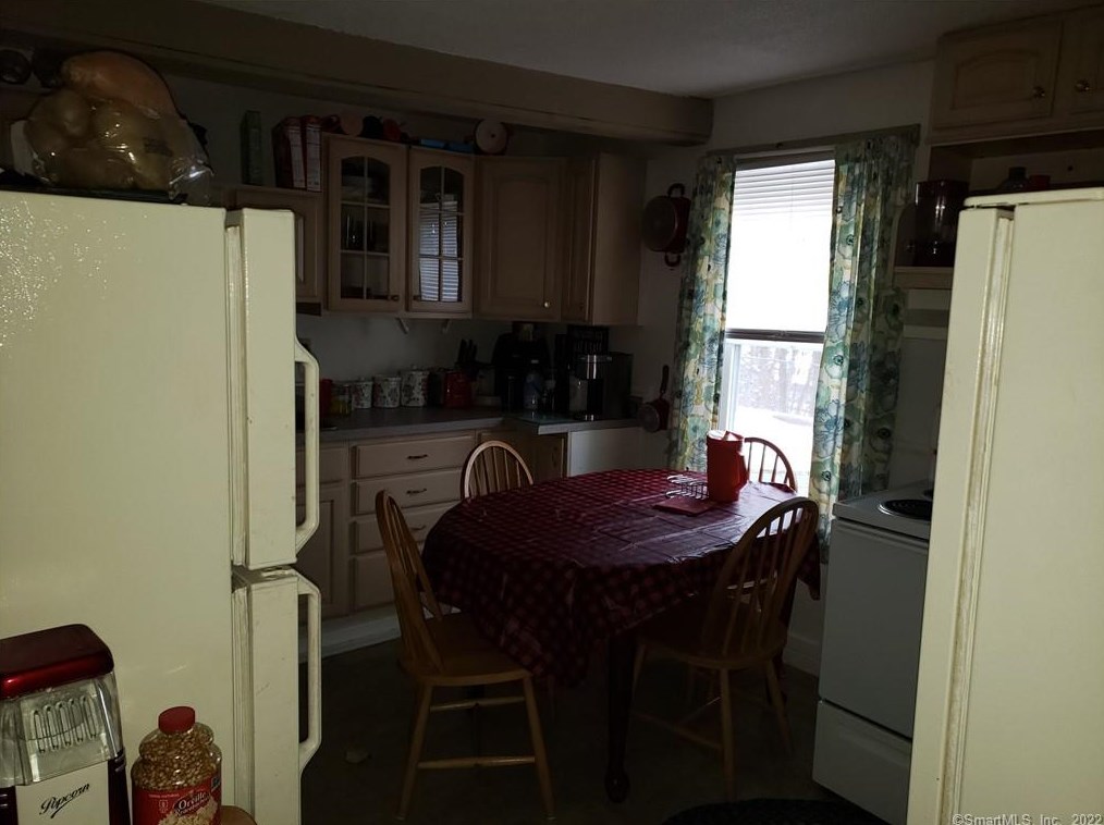 63 High St, Vernon CT  06066-6721 exterior
