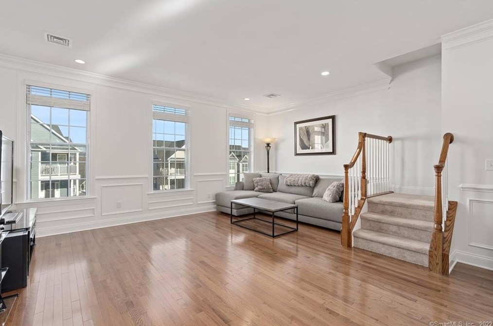 76 Warrington Round, Danbury, CT 06810