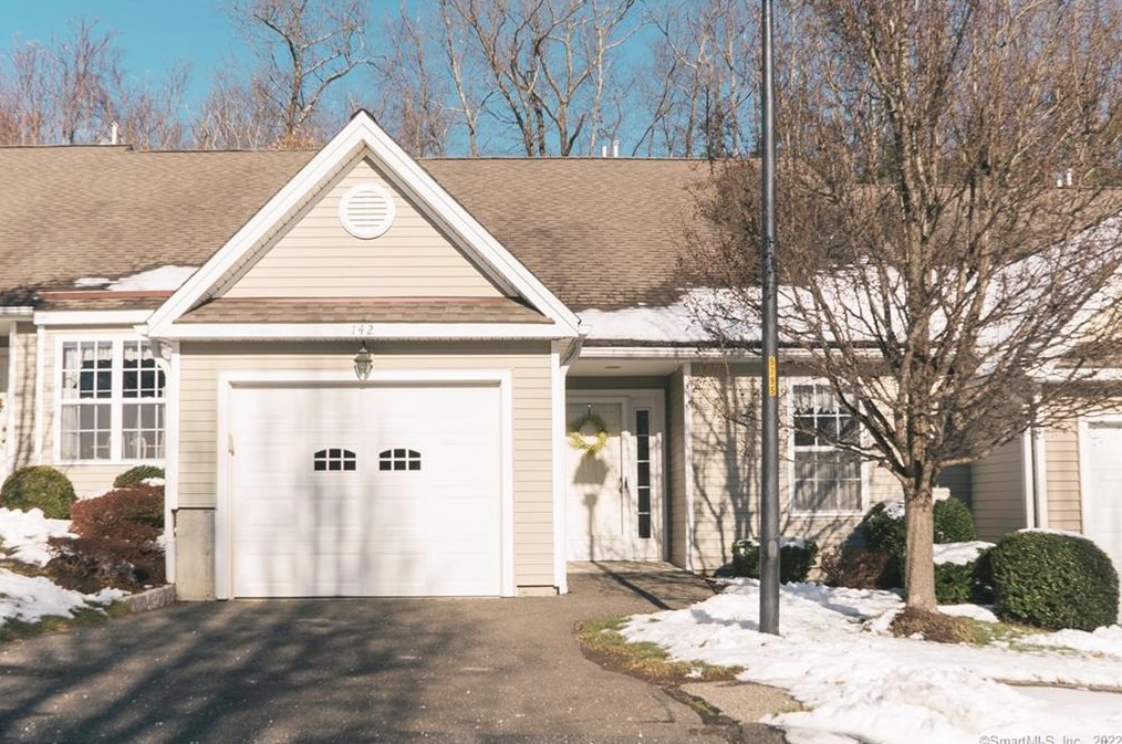 142 Louis Hill Rd #142, Sandy Hook, CT 06482