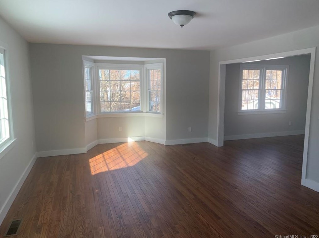 33 Sarah Sanford Rd W, Bridgewater, CT 06752