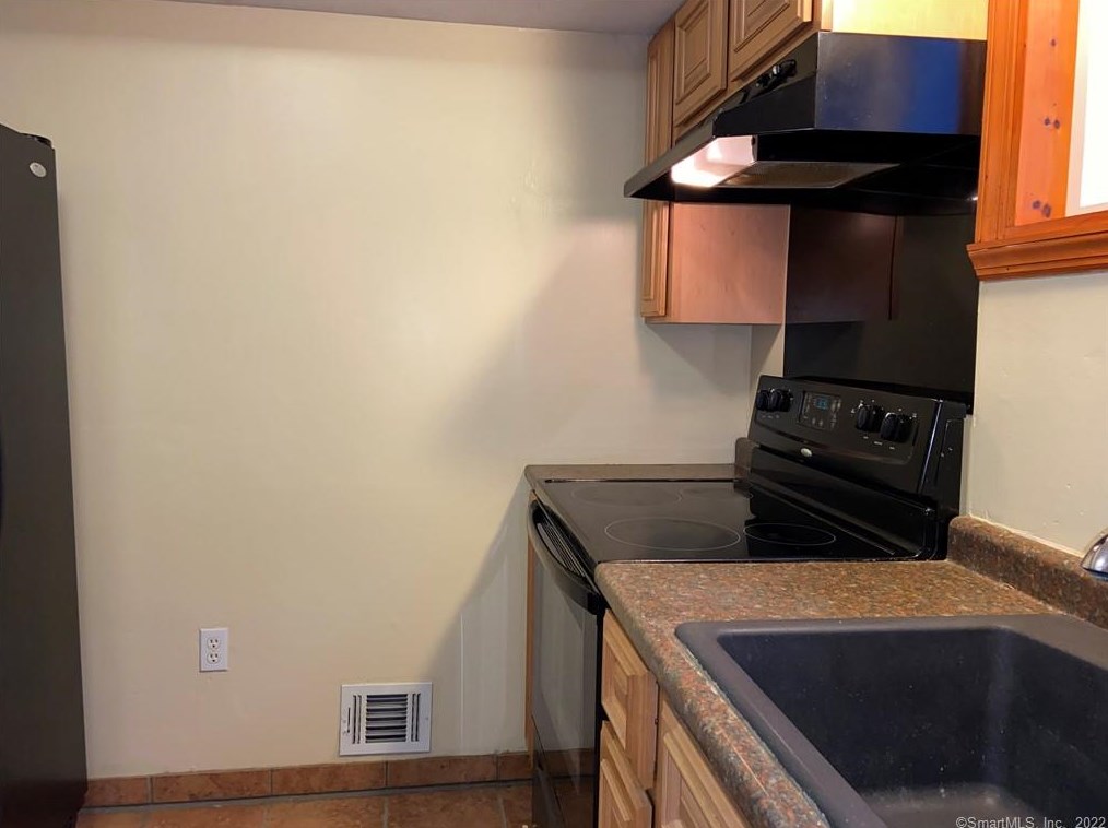 319 Dunfey Ln Unit 319, Windsor, CT