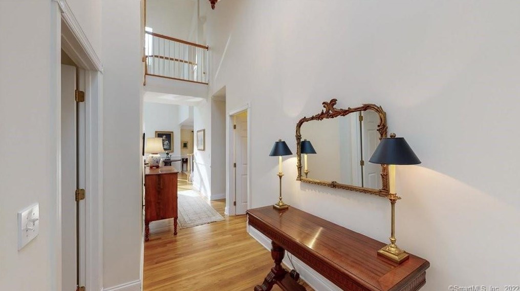 5 Lancaster Ct, Avon, CT 06001-3957
