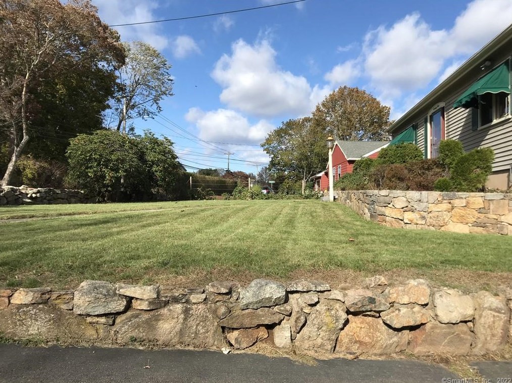 74 Short Beach Rd, Branford, CT 06405