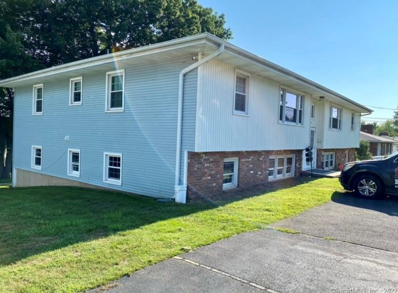 72 Wedgewood Dr #3, Waterbury, CT 06705
