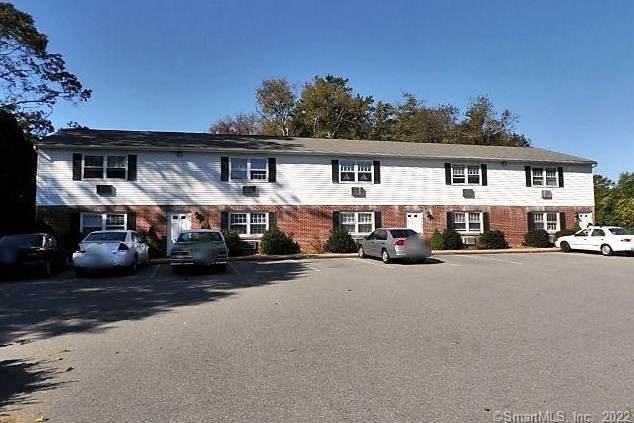 14 Peggy Ln, Niantic, CT 06357