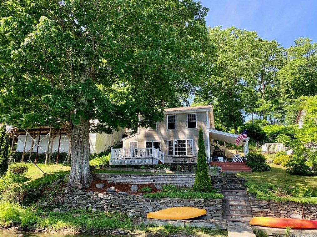 89 Standish Rd, Coventry, CT 06238