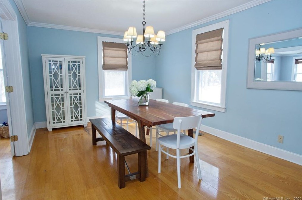 219 Arch Rd, Avon CT 06001-4209 exterior