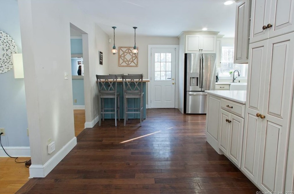 219 Arch Rd, Avon CT 06001-4209 exterior