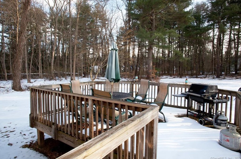 219 Arch Rd, Avon CT 06001-4209 exterior