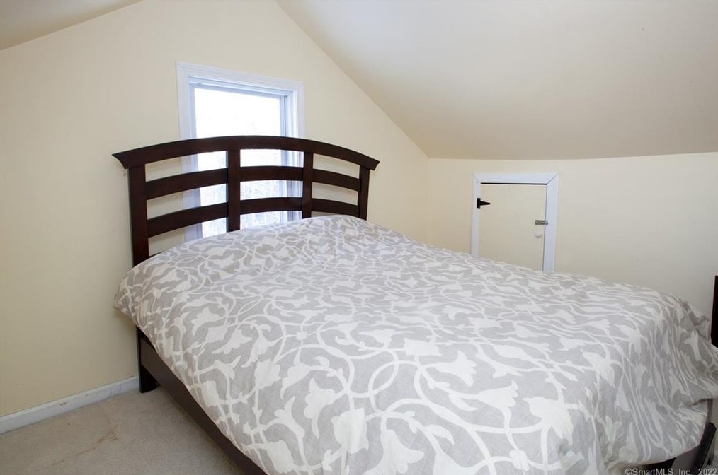 219 Arch Rd, Avon CT 06001-4209 exterior