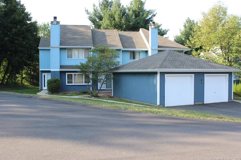 197 W Bass Ln #197, Suffield, CT 06078