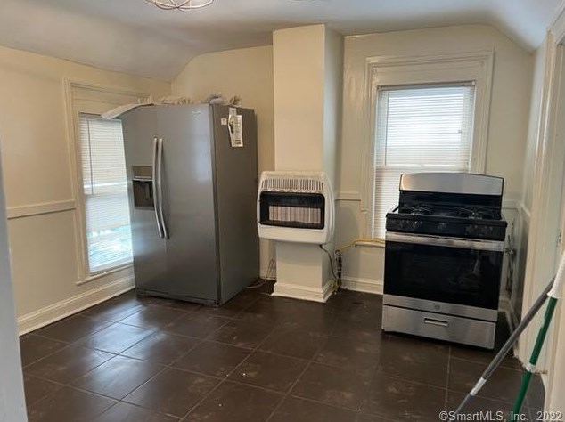 52 Piedmont St, Waterbury, CT 06706