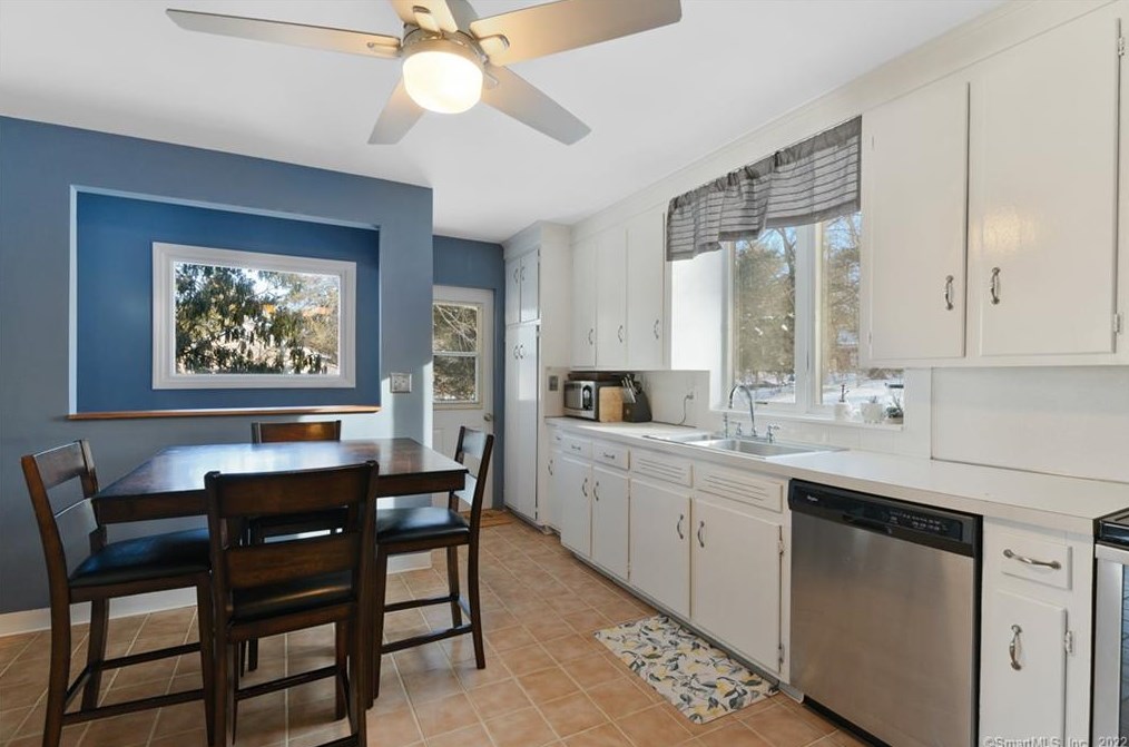 1234 Avon Blvd, Cheshire, CT 06410