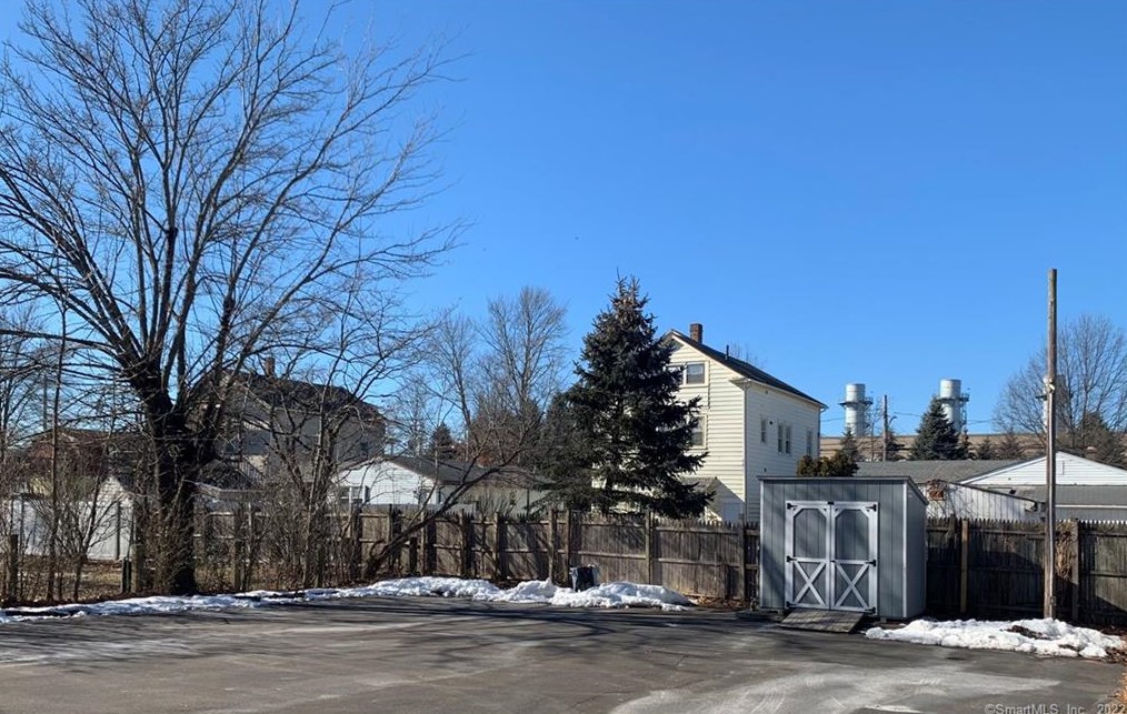 207 Clifton St, Wallingford CT  06492-4405 exterior
