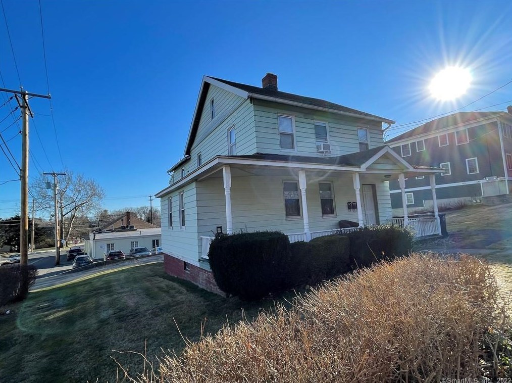 32-34 Golden Hill St, Milford, CT 06460