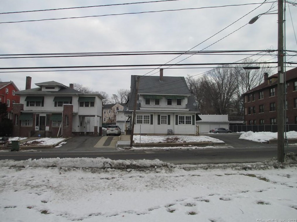 1581 E Main St, Waterbury, CT 06705