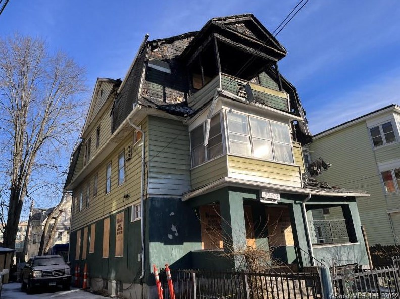 142 Adams St, Hartford, CT 06112