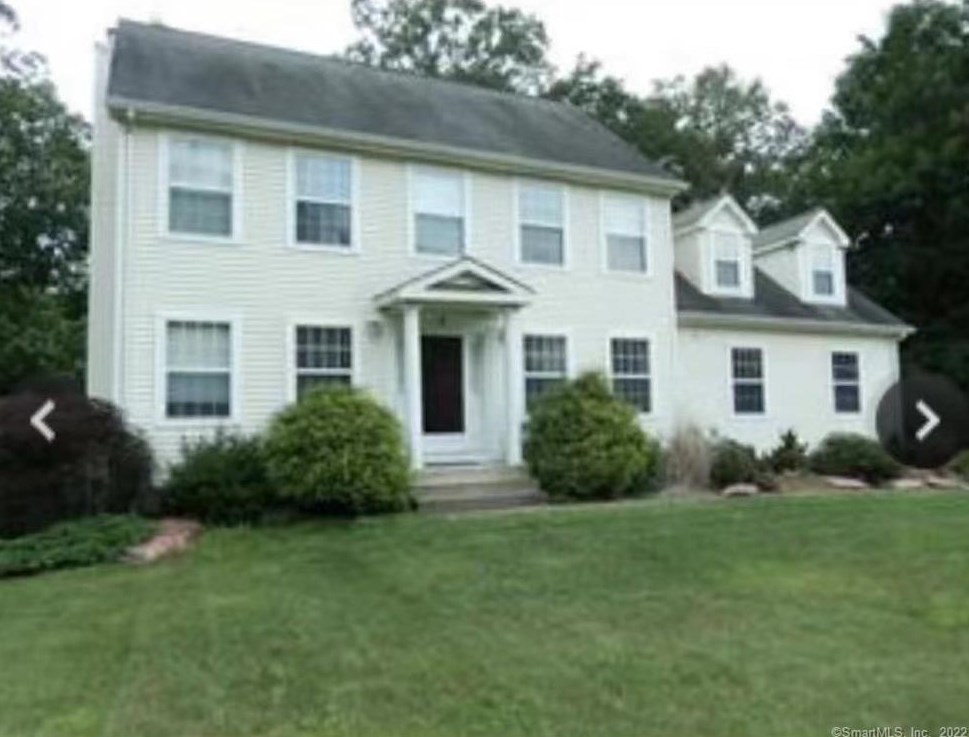 5 Homestead Dr, Storrs Mansfield, CT 06268