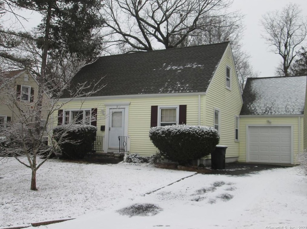 11 Monroe St, North Haven, CT 06473