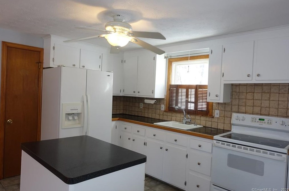 36 Maryanne Dr, Coventry, CT 06238