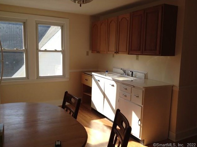198 N State St, Ansonia, CT 06401