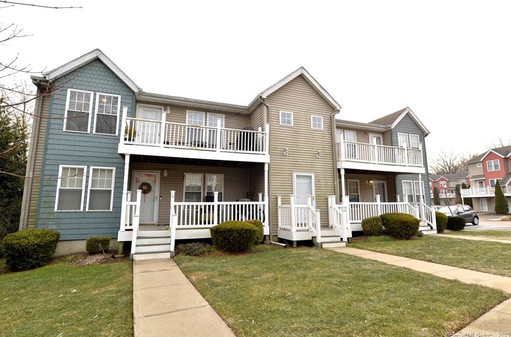29 Miranda Ln #29, Stratford, CT 06614