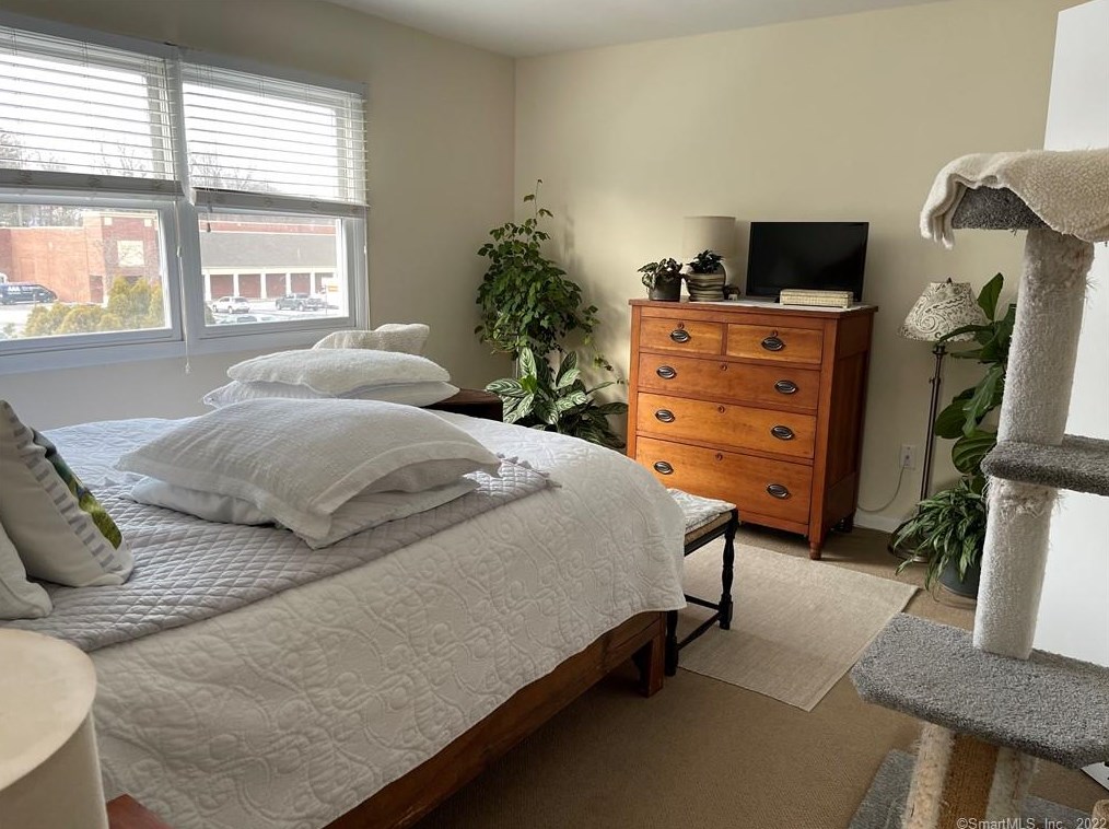 103 Danbury Rd #8, Ridgefield, CT 06877