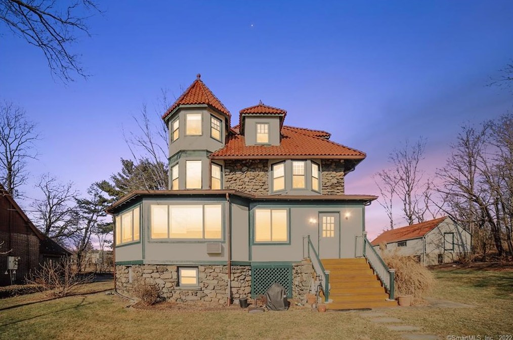 56 West Ritch Ave W #1, Greenwich, CT 06830